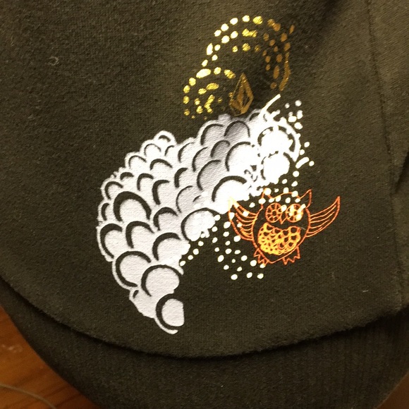 Volcom cap sleeve hoodie, black w/ paint design, S - Picture 7 of 8